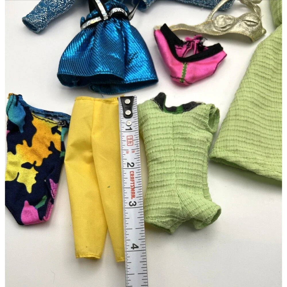 VINTAGE BARBIE SKIPPER MIXED LOT of Variety of Clothing  See Pics